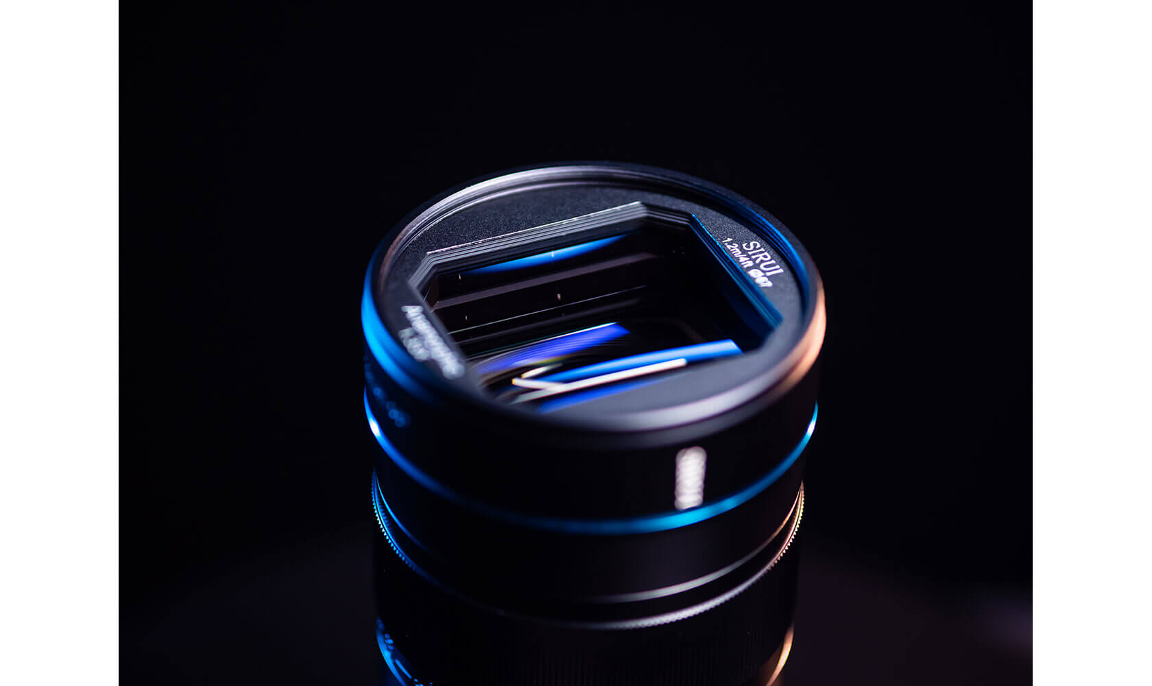 sirui-75mm-f1-8-1-33x-anamorphot-aps-c-sony-e image 5