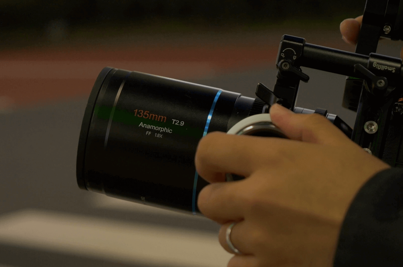 sirui-venus-135mm-t2-9-1-8x-anamorphic-objektiv-vollformat-e image 8