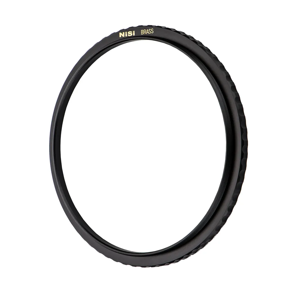 nisi-step-up-ring-adapter-77-82mm-messing image 1